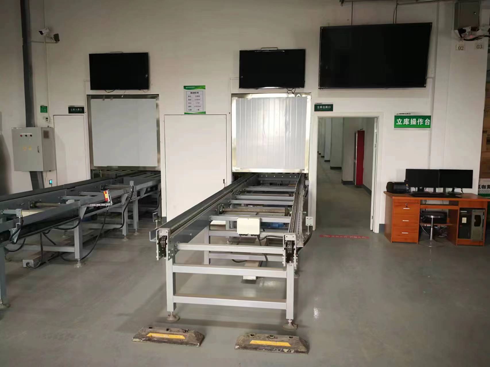 什么是托盤輸送機?它有哪些特點?