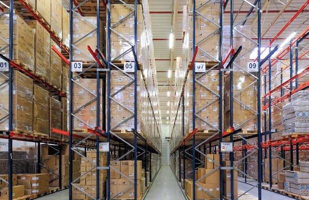 定制倉儲貨架：讓倉庫空間垂直利用 ，貨物 “有序存放“