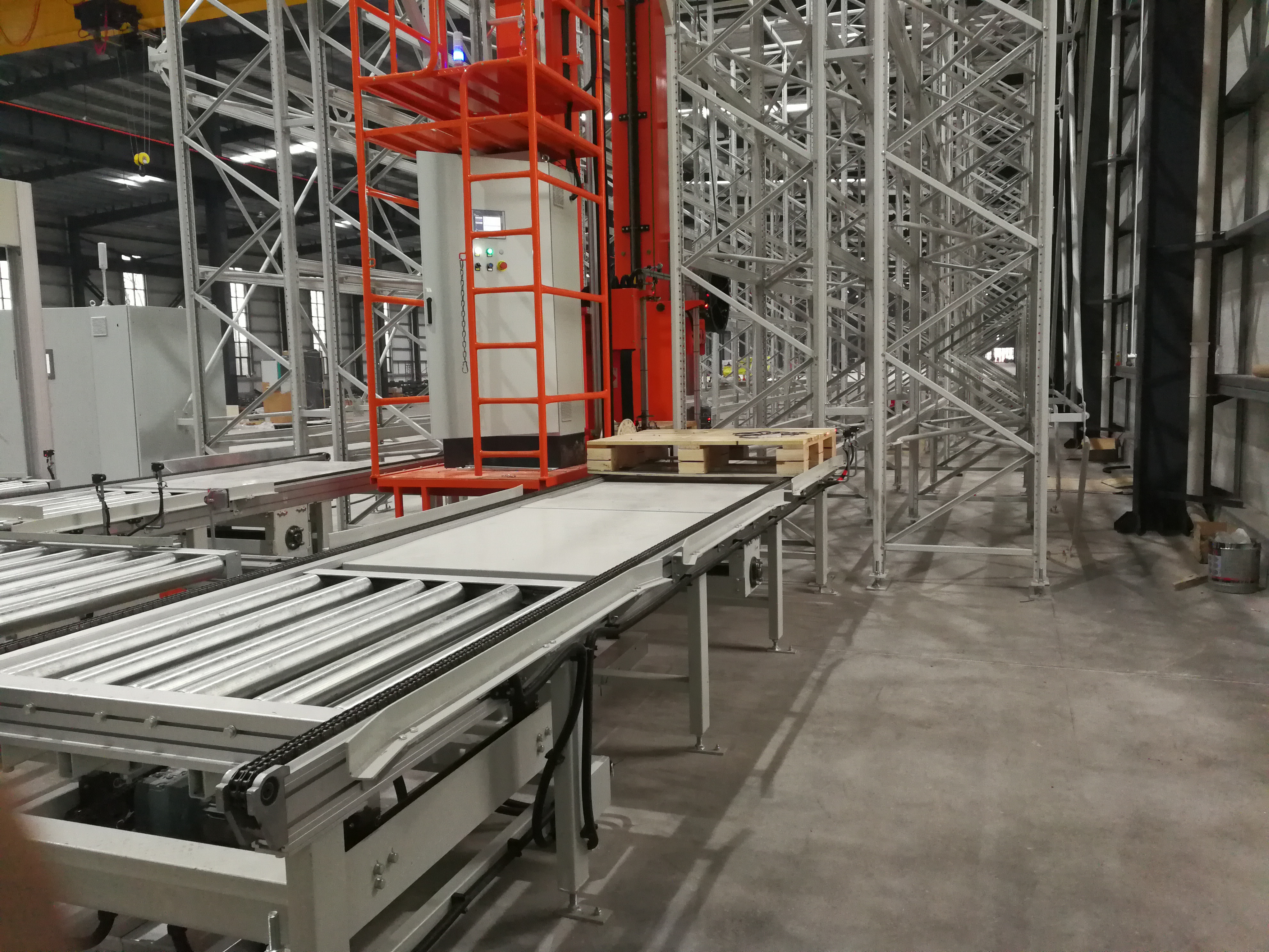 智能倉庫作業(yè)模式:如何精準(zhǔn)適配不同行業(yè)需求?