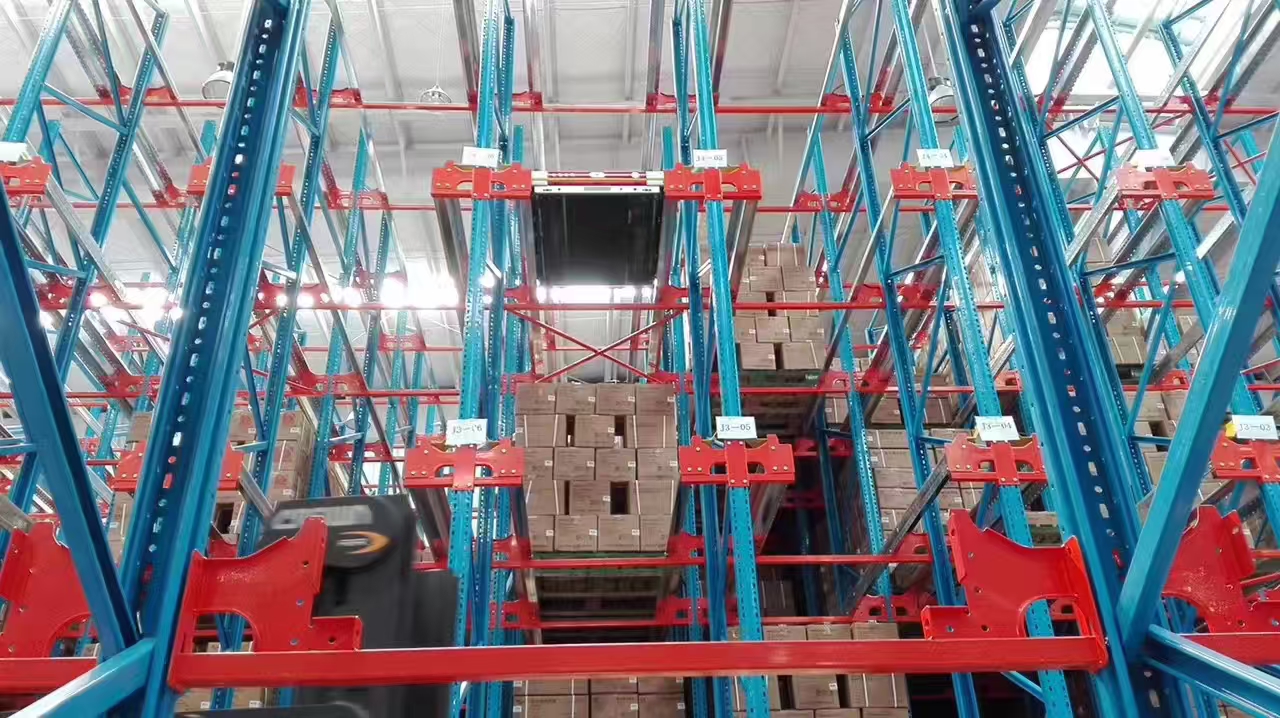 四向穿梭車(chē)立庫(kù)如何實(shí)現(xiàn)儲(chǔ)存量跨越式提升？